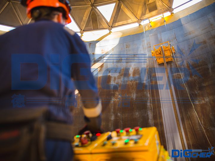 大型油罐內(nèi)壁除銹