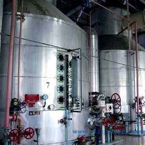 煮糖罐除銹清洗機-高效煮糖罐除銹設(shè)備-高壓水射流煮糖罐除銹方案