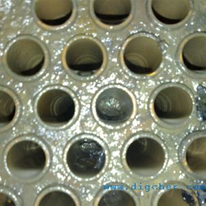 造紙廠堿回收車間蒸發(fā)器清洗機(jī)-五效長(zhǎng)管升膜蒸發(fā)器管道清洗機(jī)