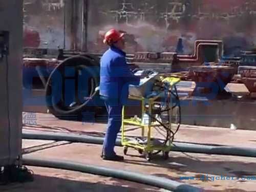 超高壓水自動(dòng)爬壁清洗機(jī)構(gòu)操控裝置